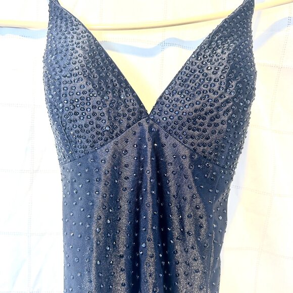 Mermaid V-Neck Satin Slit-Navy-Size 4-Brand New, Never Worn - Picture 3 of 11